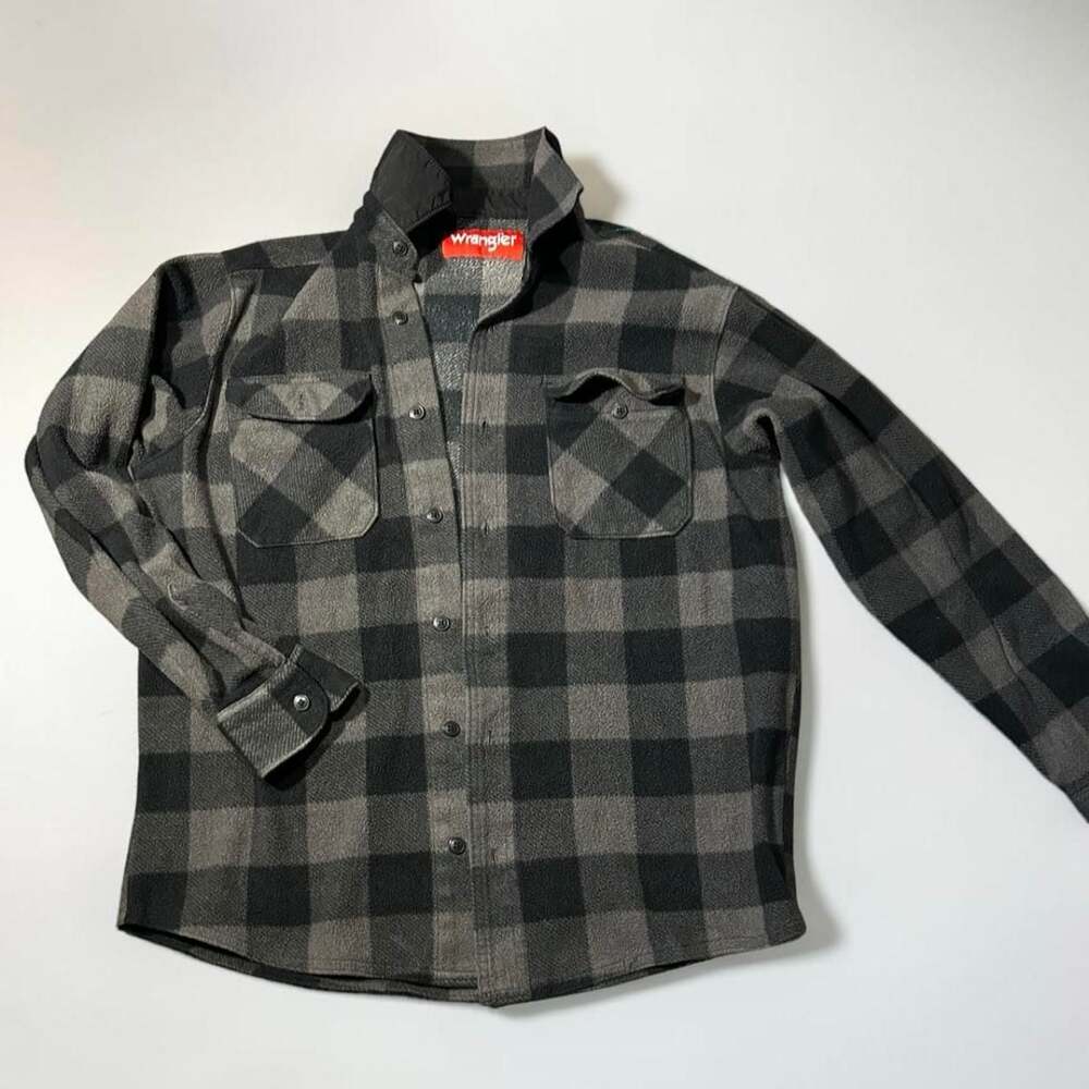 Wrangler Buffalo Plaid Fleece Shacket Medium Gray Black
